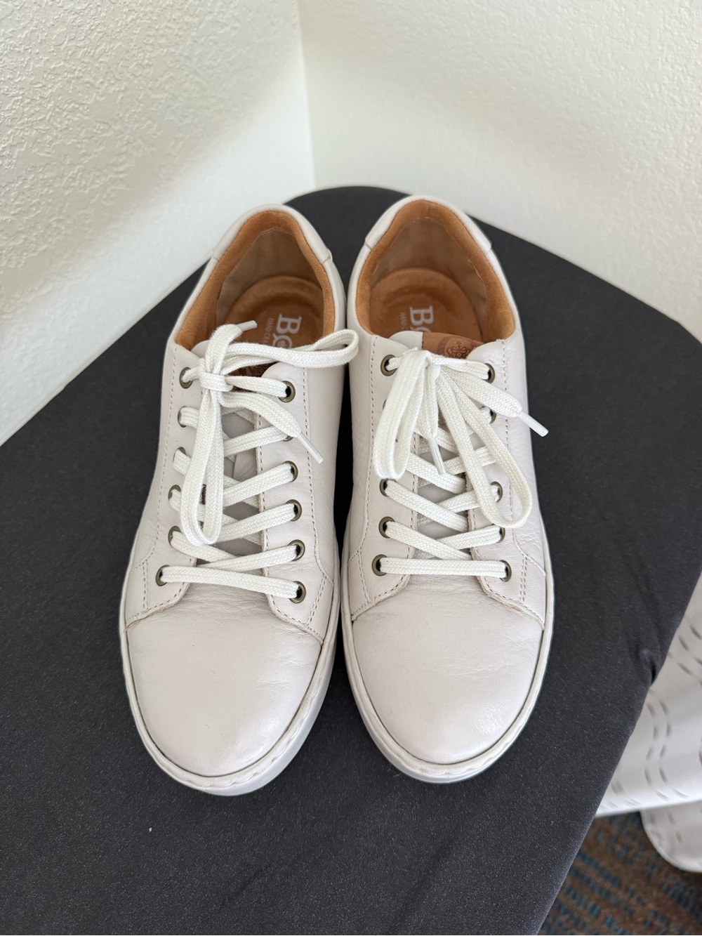BORN White Leather Sneakers – Women’s Size 8.5M